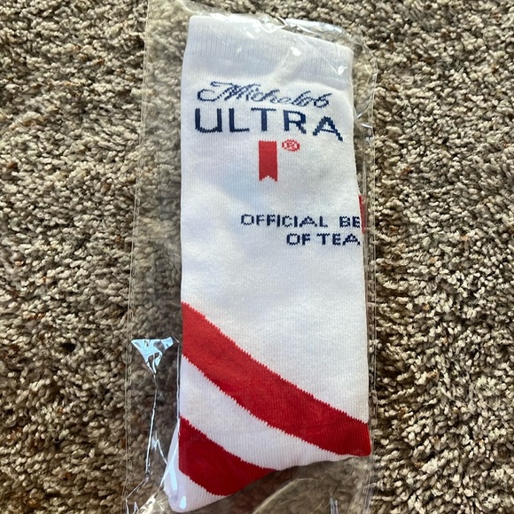 Michelob Ultra Beer High Socks - Picture 1 of 2